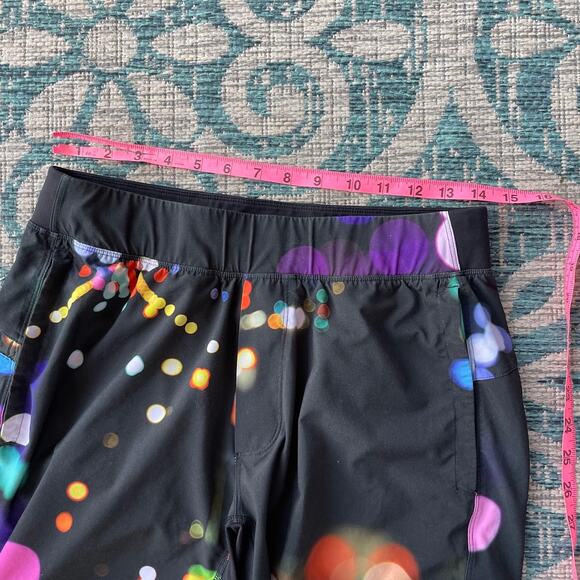 Lululemon Men's Shorts Black Multi-Color Lights Print - Size M - Picture 8 of 10